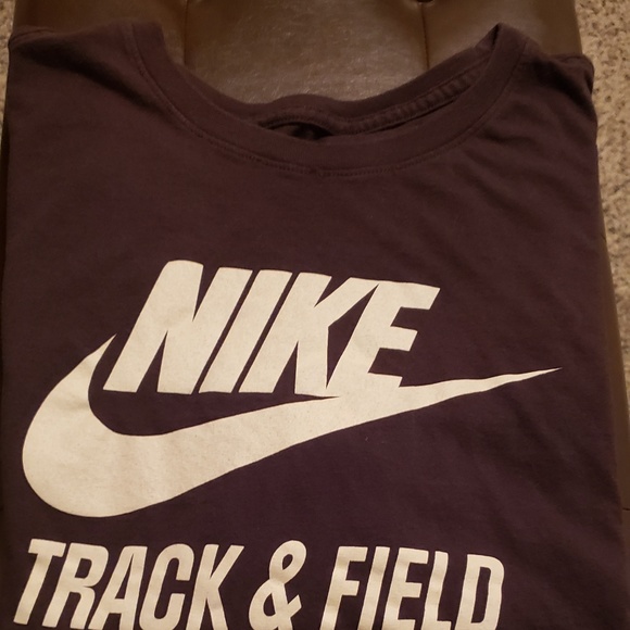 Nike Other - The Nike Tee - L  💲 BUNDLE 3/$25 "